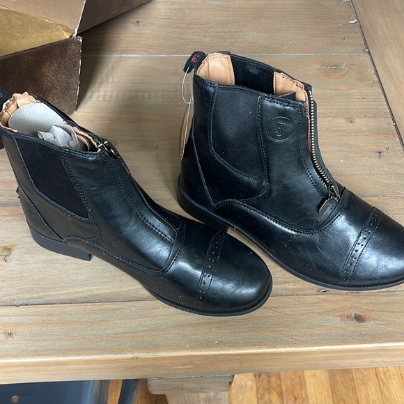 New in box with tags Justin English riding boots for kids - Picture 7 of 11